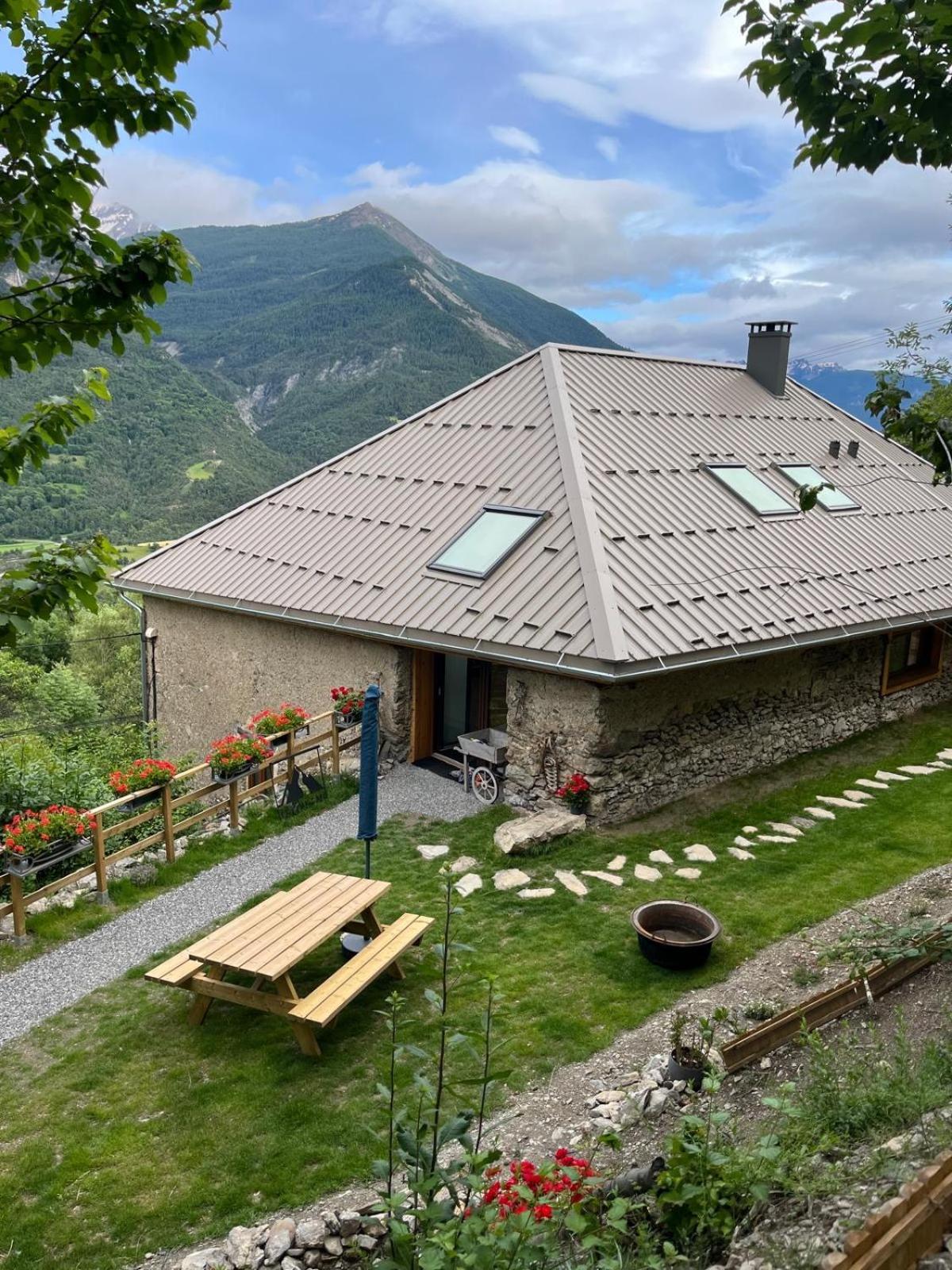 Bed and Breakfast Le Couleau Шатору-лез-Альп Экстерьер фото